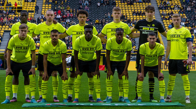Soccer UEFA Youth League season 2022 2023 quarterfinals Borussia Dortmund U19  Hajduk Split U19 on