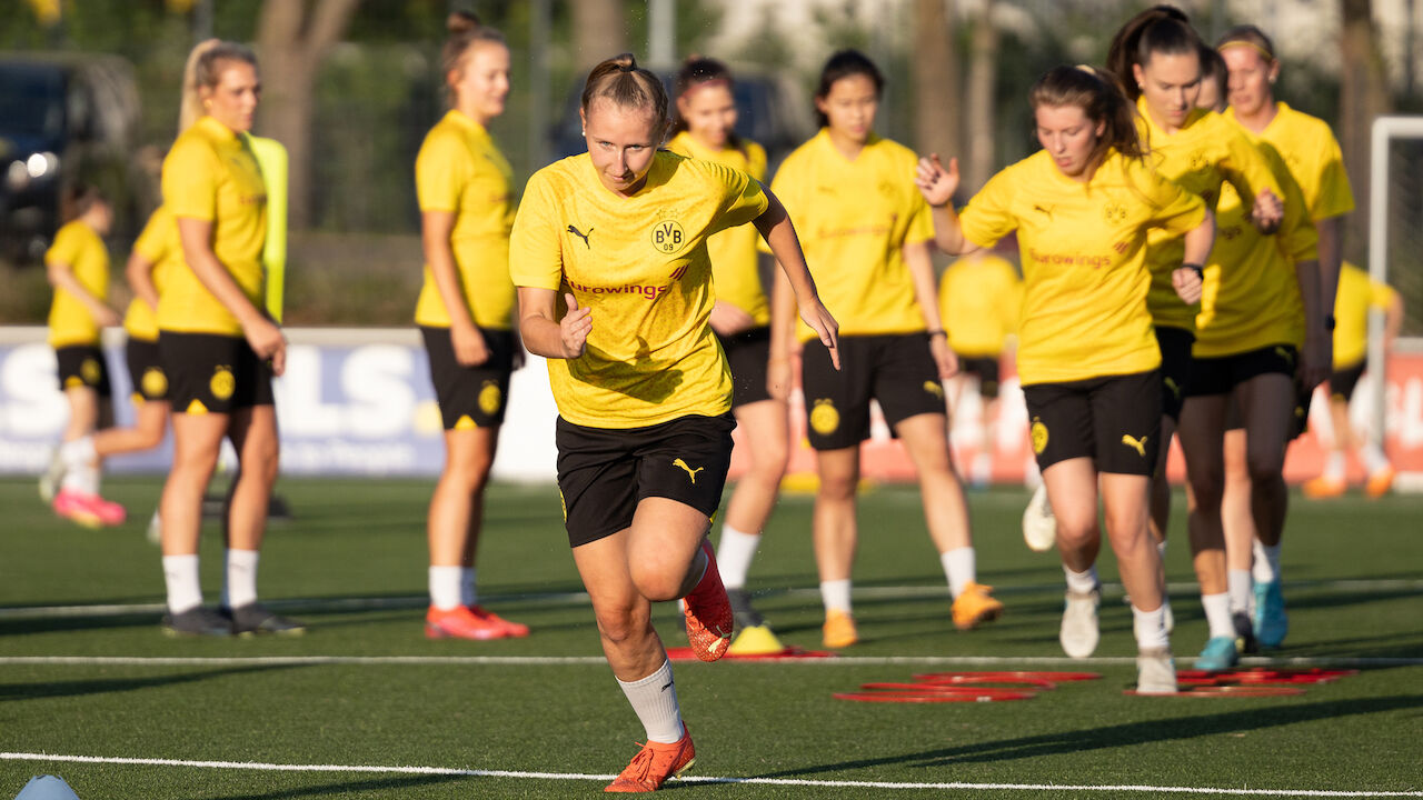 BVB-TV | Erstmals Mit Einer U17 - Auftakt Der BVB-Frauen Mit Vielen ...